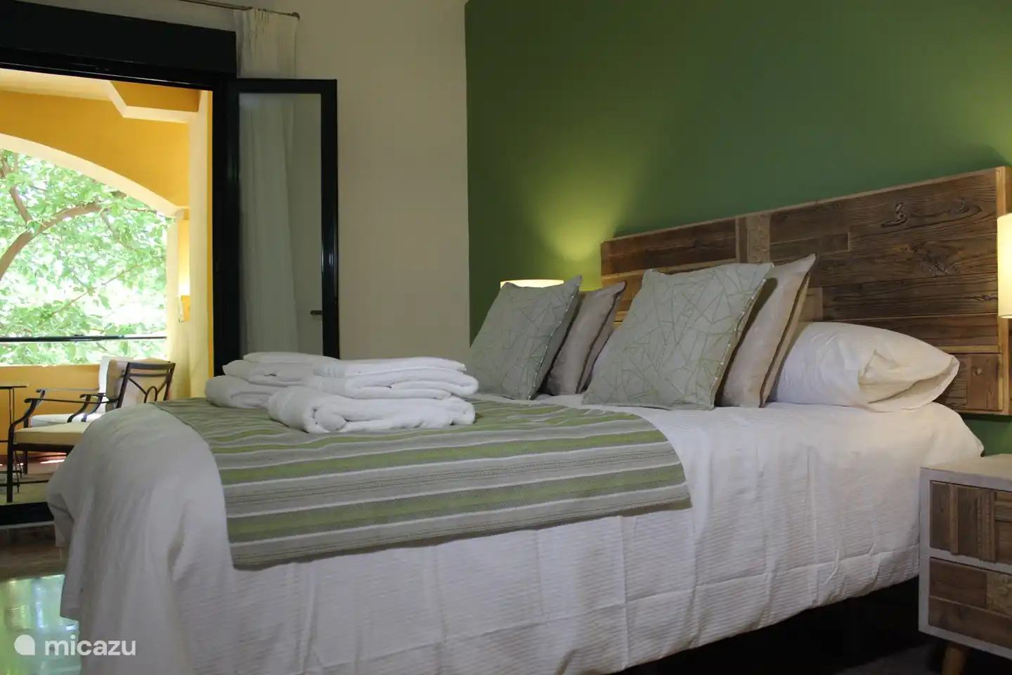 Chambre 2 avec un lit double