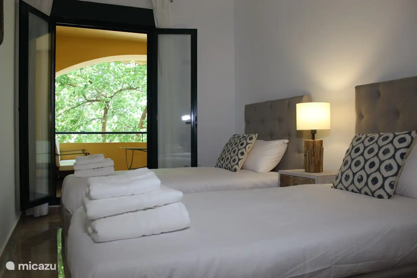 Chambre 3 avec 2 lits simples