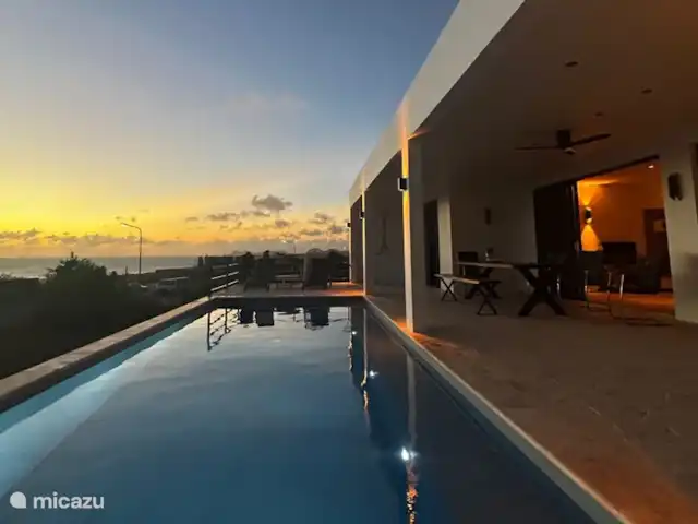 villa huren in Bonaire, Bonaire, Kralendijk – Villa Bonagio Bonaire View van de lounge set richting Washington Slagbaai Park