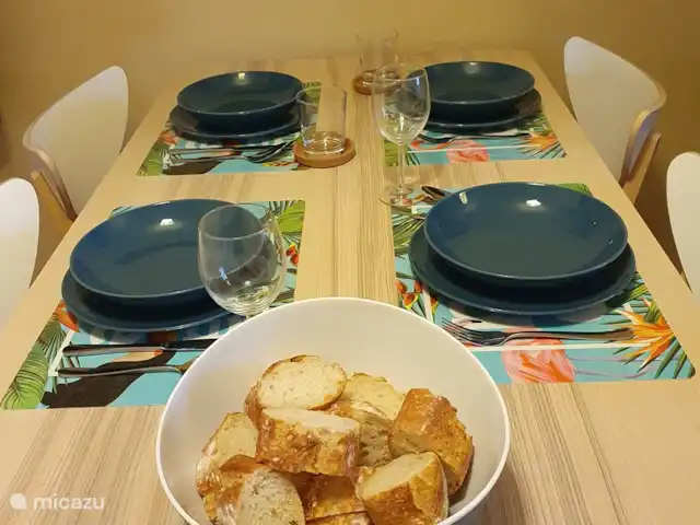 appartement huren in Spanje, Costa Blanca, La Mata – Boathouse Het appartement is voldoende uitgerust met servies en bestek.