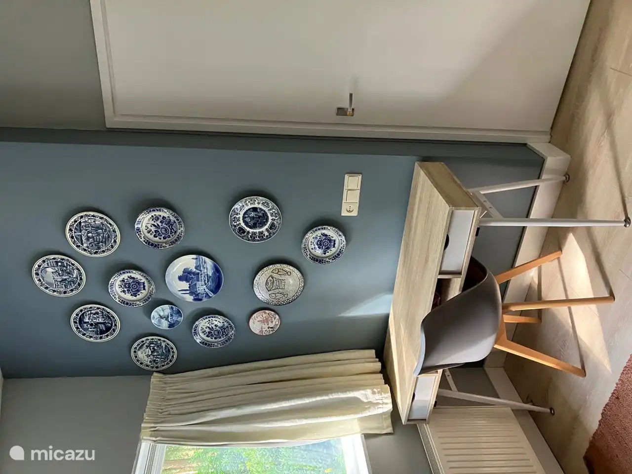 Ein Ort zum Arbeiten. In und um das Ferienhaus ist relativ schnelles WLAN verfügbar.