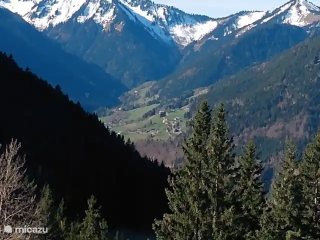 Location de Vacances France, Haute-Savoie, Morzine, appartement - panorama montagneux à couper le souffle Vue lors d'une promenade à quelques centaines de mètres de la résidence