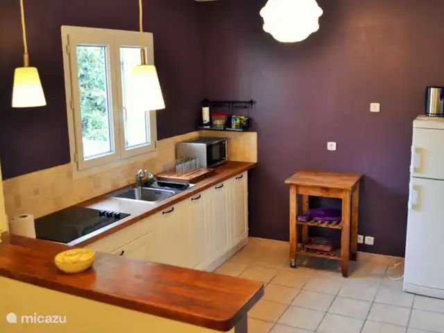 los olivers en Francia, Drôme, Mirabel-aux-Baronnies - villa Cocina con puertas dobles a la terraza...