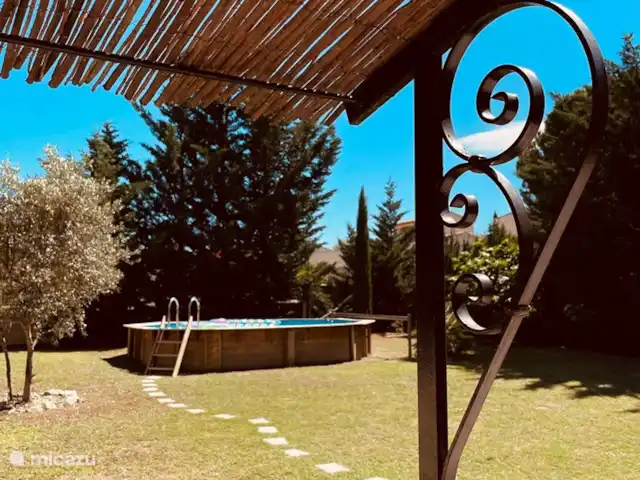 los olivers en Francia, Drôme, Mirabel-aux-Baronnies - villa