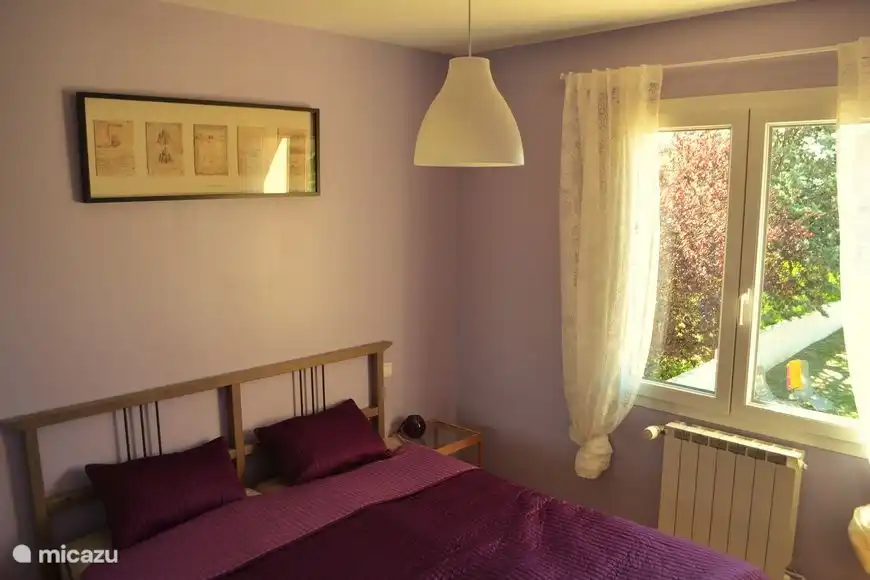 Im ersten Stock zwei Schlafzimmer mit Blick auf den Mont Ventoux