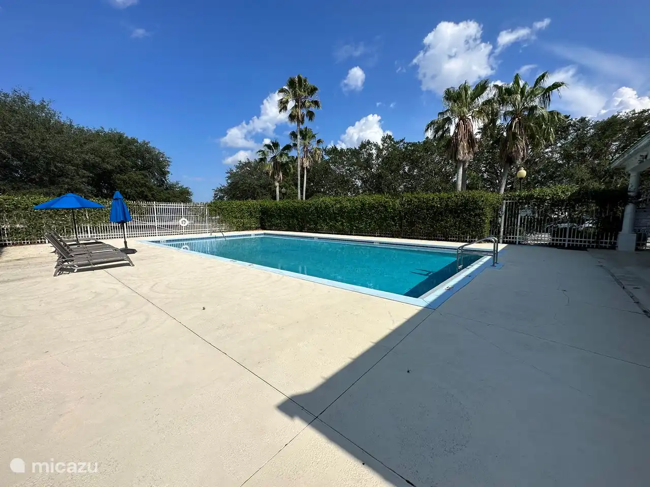Gemeinschaftspool zu Fuß vom Haus entfernt