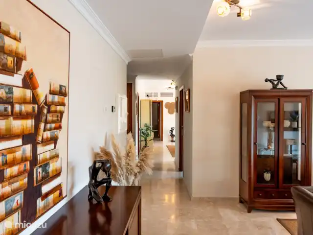 ático en España, Andalucía, Alhaurín de la Torre - penthouse Vista desde la sala de estar al comedor, estudio y otros dormitorios.