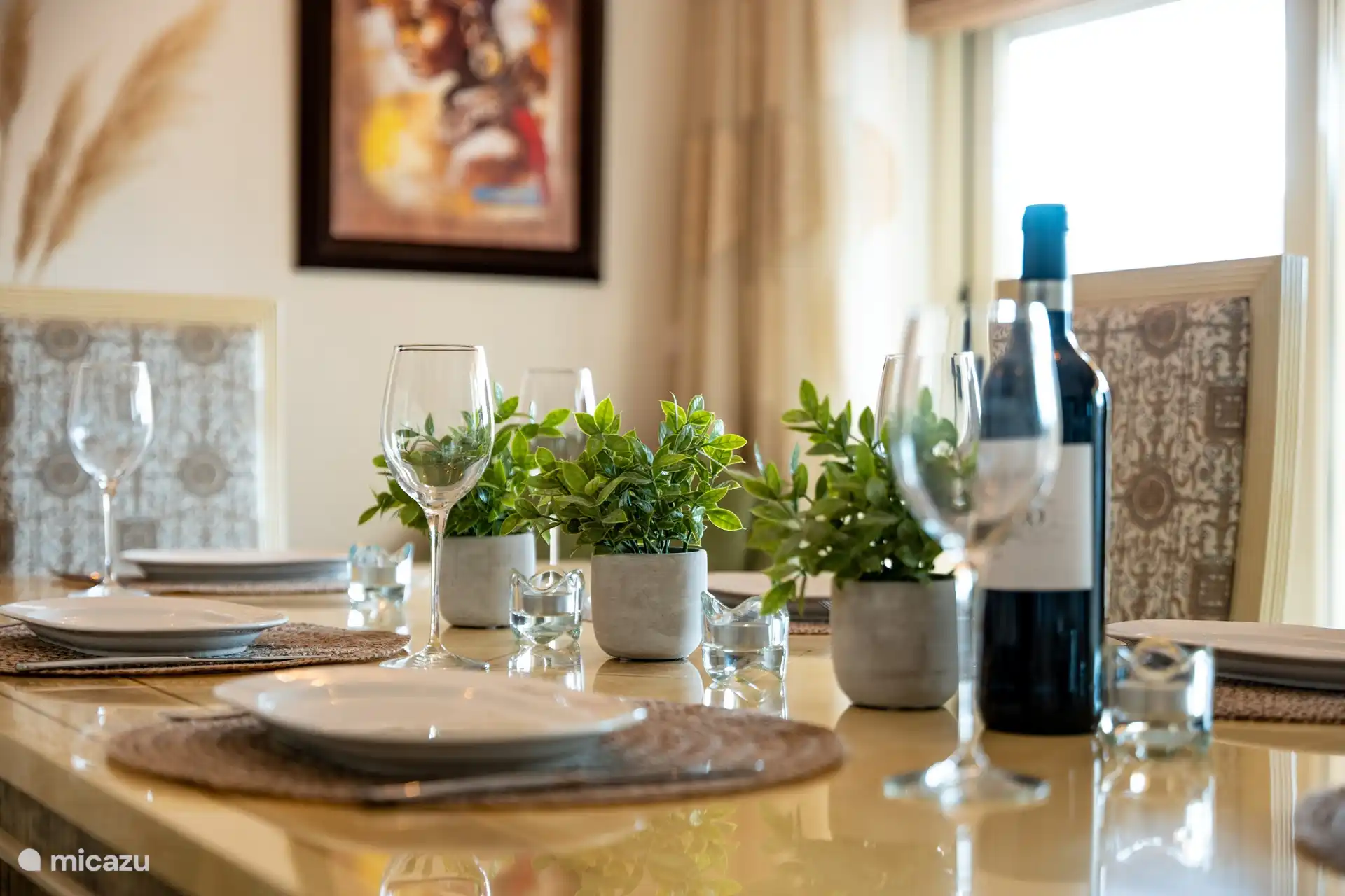 Stimmungsvolles Foto-Esszimmer