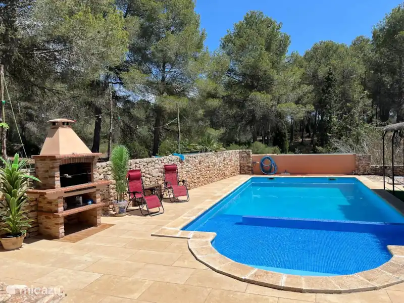 Cabaña La Oliva en España, Costa Dorada, Tarragona - Cabaña de madera Cabaña La Oliva en España, Costa Dorada, Tarragona - Cabaña de madera