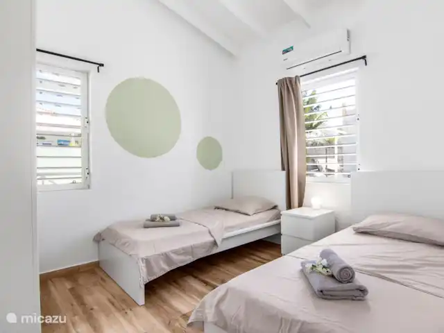 Villa Colibrì *NOUVEAU* *INTIMITÉ* | Curaçao, Banda Abou (ouest), Fontein - villa Chambre 2 fontaine du parc de la villa colibri bandaboucuracao.com