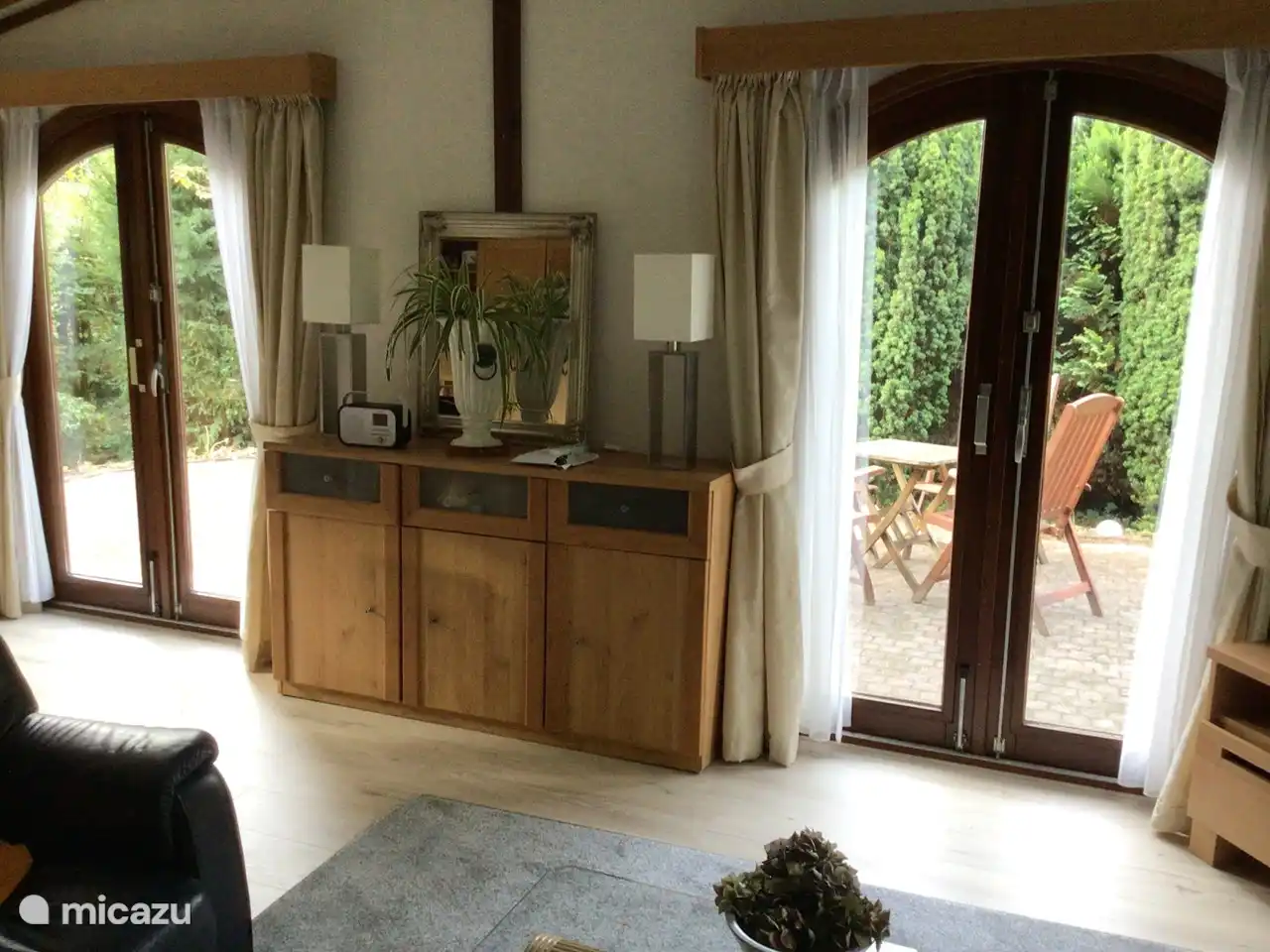 Vom Wohnzimmer direkt auf die Südterrasse