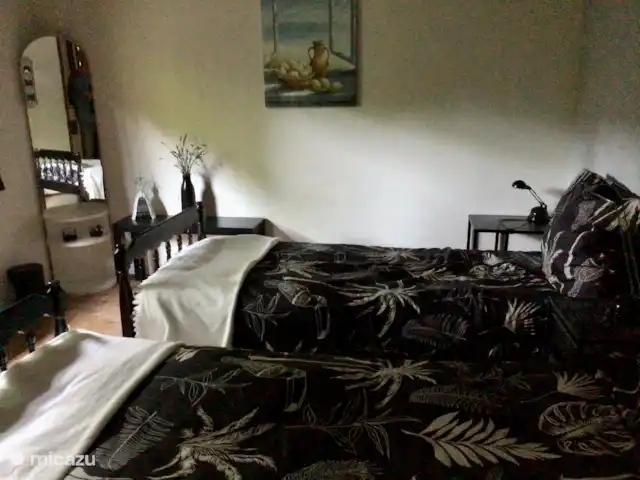 Location de Vacances Pays-Bas, Gueldre, Wolfheze, chalet - Wyandotte II Deuxième chambre avec deux lits coulissants séparés et armoire