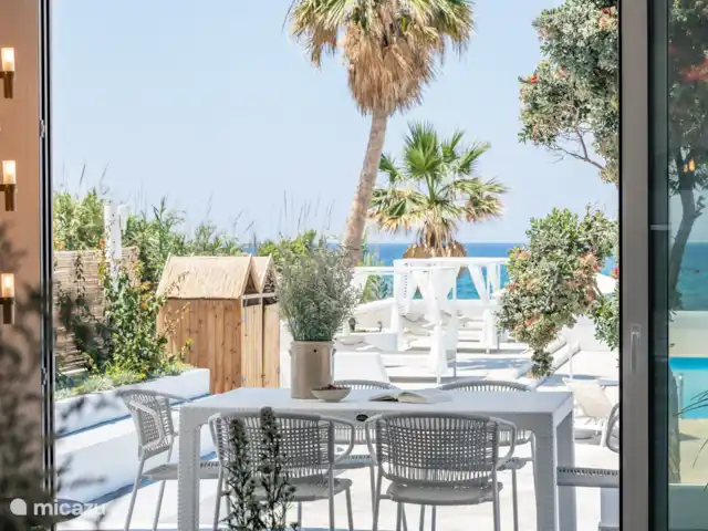 Villa Pueblo | Grèce, Crète, Pigianos Kampos - villa Vue sur la terrasse et la mer depuis le salon