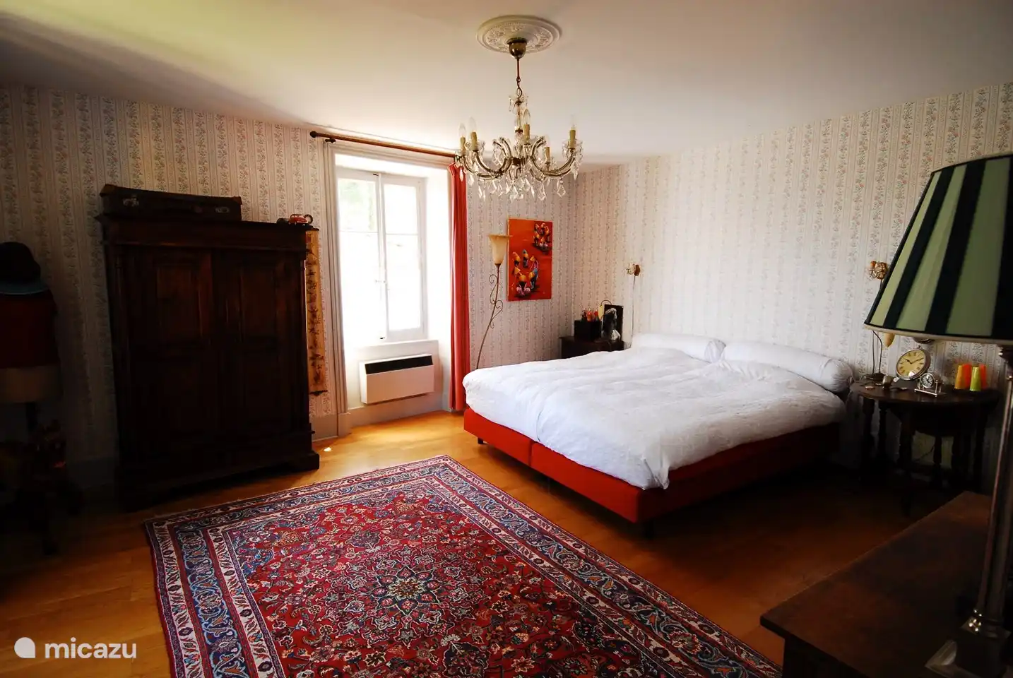 Hauptschlafzimmer/Grand-Chambre