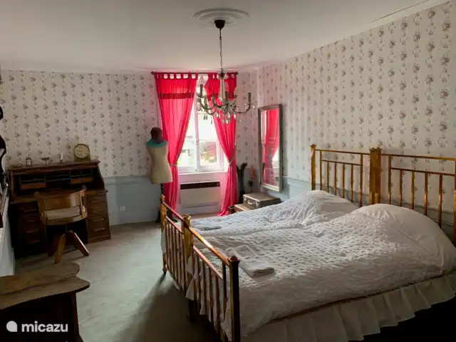 Les Chambres de la Closerie | France, Loire, Saint-Didier-sur-Rochefort - villa chambre familiale communicante avec salle de bain privée