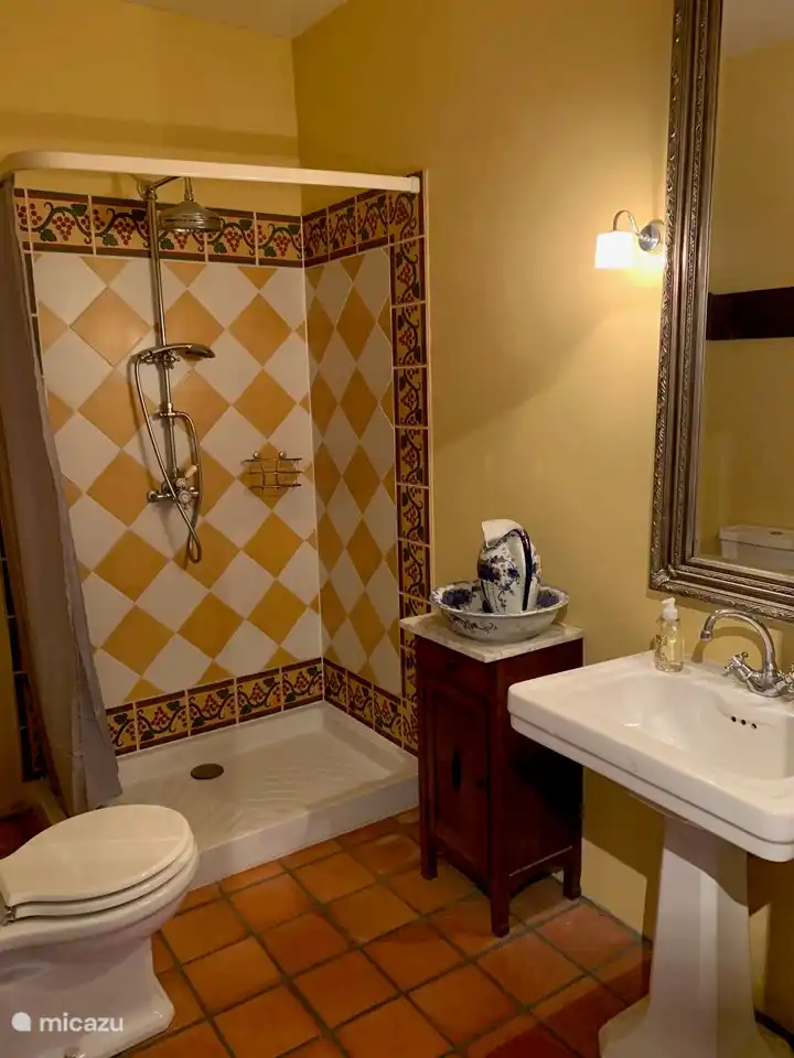 verbundenes Familienzimmer mit eigenem Bad