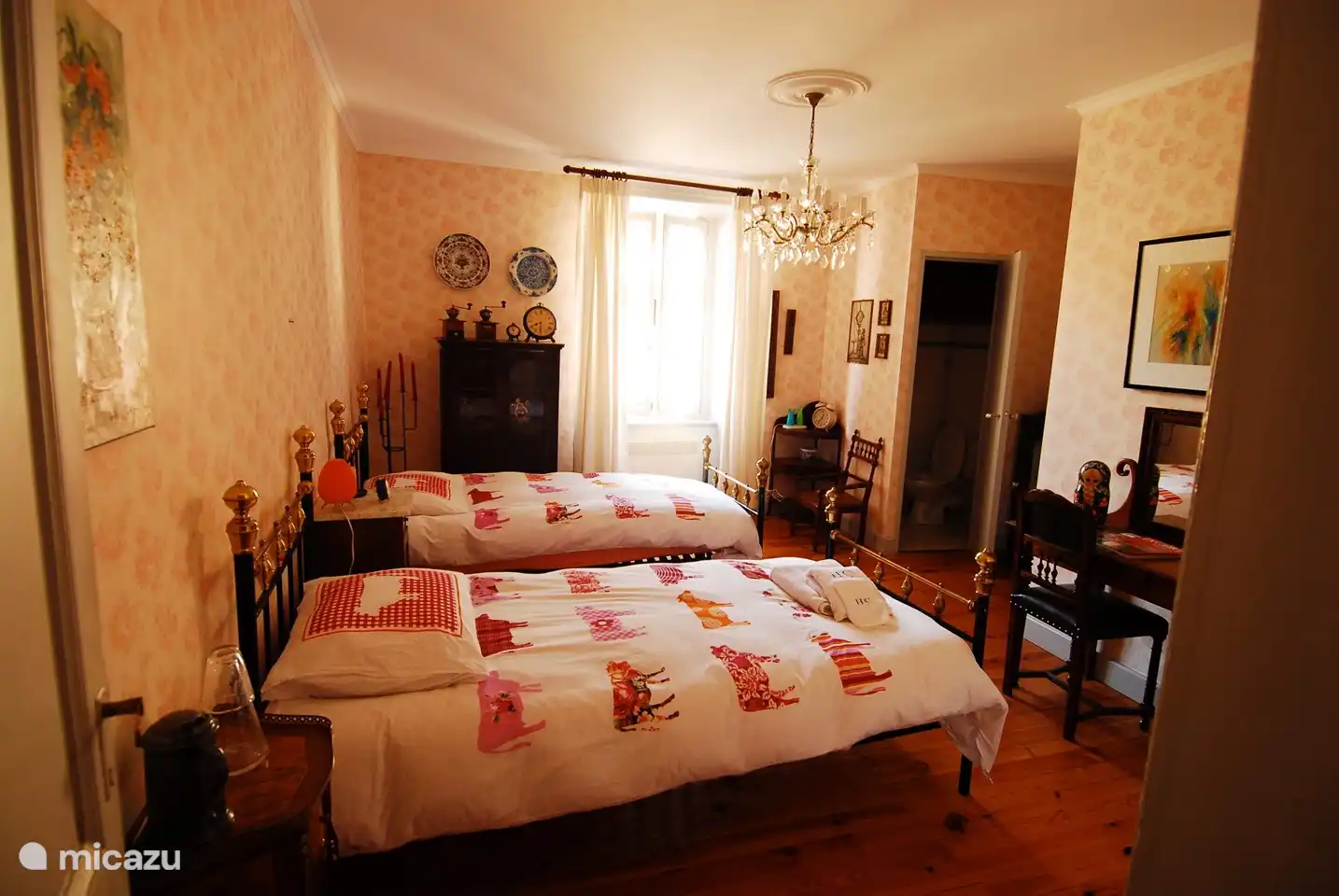 Zimmer 6 mit eigenem Bad