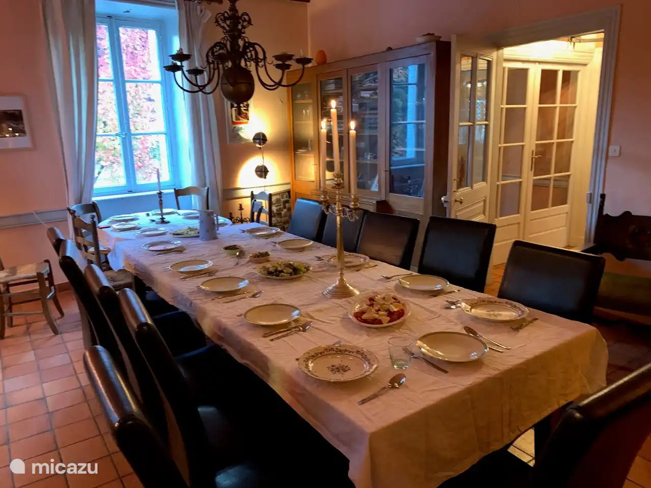 das Esszimmer mit Kamin