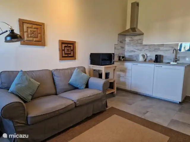 Location de Vacances Portugal, Algarve, Vale Judeu, appartement - Casa do Alto appartement au rez-de-chaussée 21 séjour avec kitchenette : réfrigérateur, plaque de cuisson, micro-onde