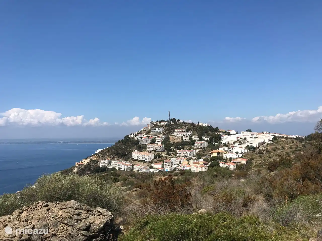 Der Hügel Puig Rom vom Naturpark Cap de Creus aus gesehen