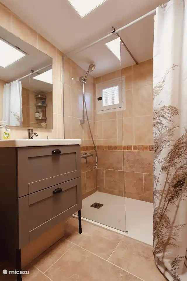 Badezimmer 1-Zimmer-Wohnung