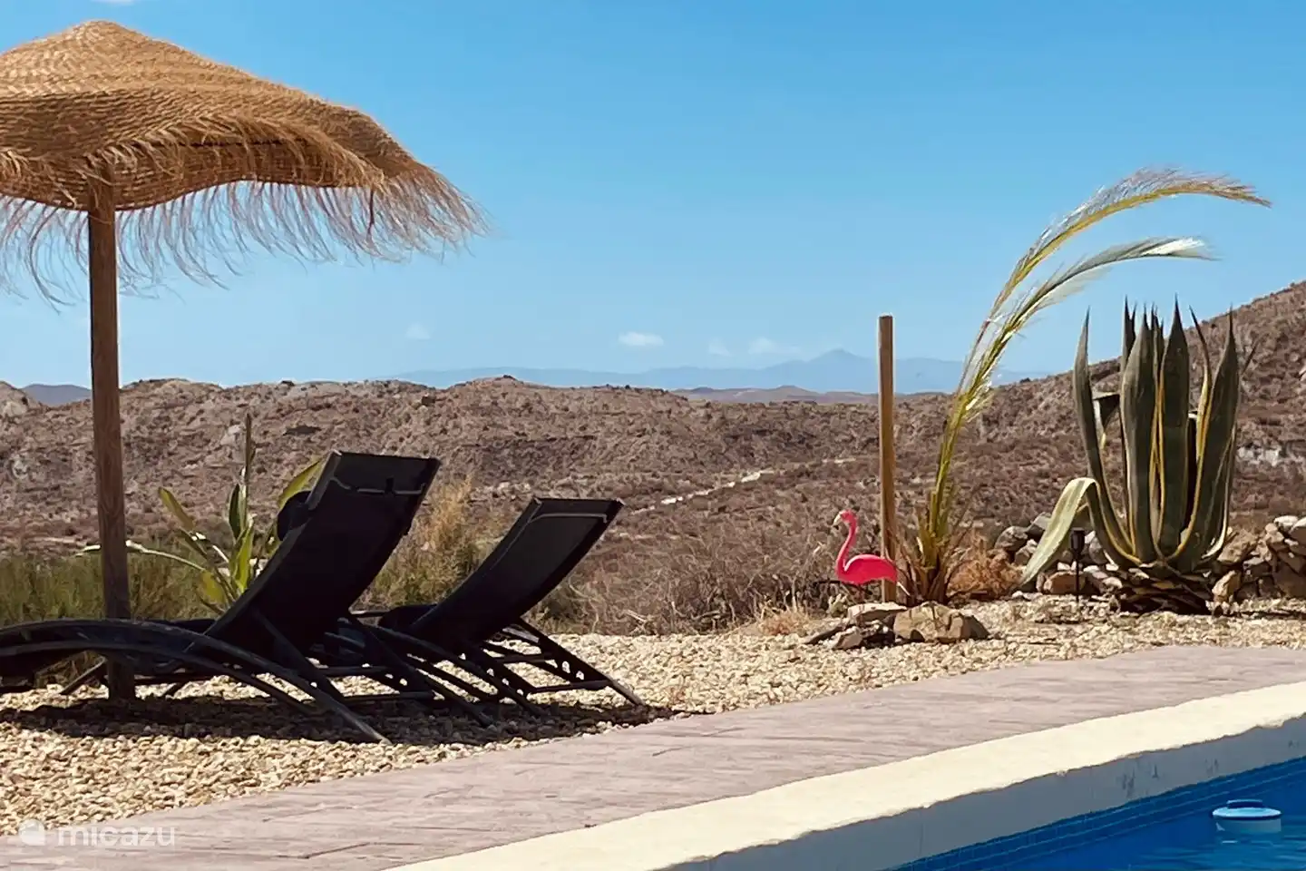 Blick vom Schwimmbad