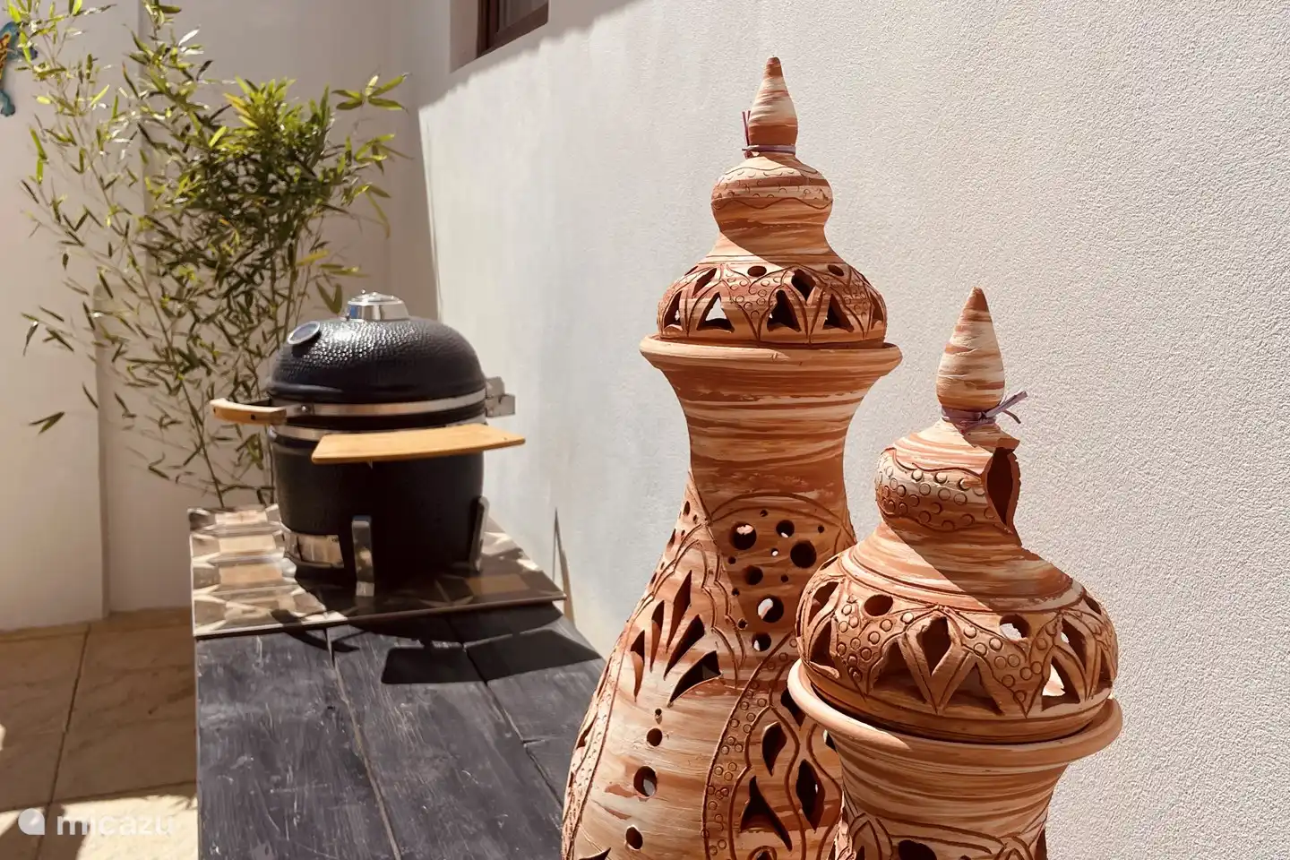 Private Terrasse mit Kamado-Grill, Apartment mit zwei Schlafzimmern