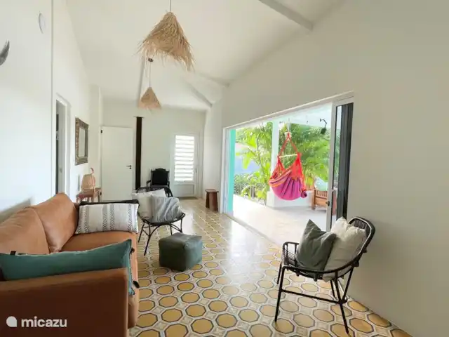 villa en Curazao, Curazao Centro, Piscadera – Invernadero Palmas Curacao Los azulejos históricos originales se han conservado y dan a la casa un aspecto alegre.