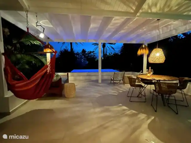 villa en Curazao, Curazao Centro, Piscadera – Invernadero Palmas Curacao Disfrute de las sensuales noches tropicales.