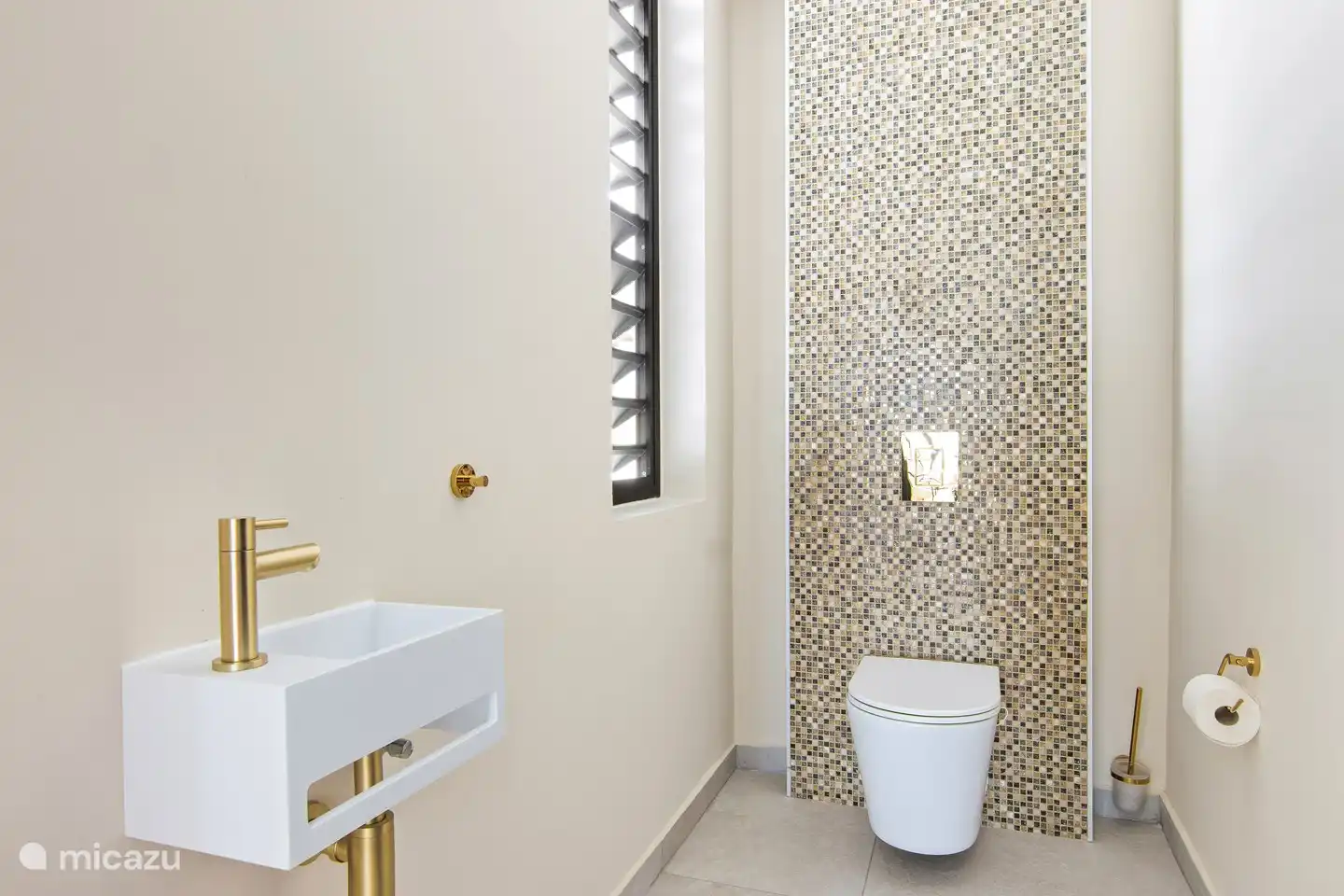 Separates Luxus-Gäste-WC