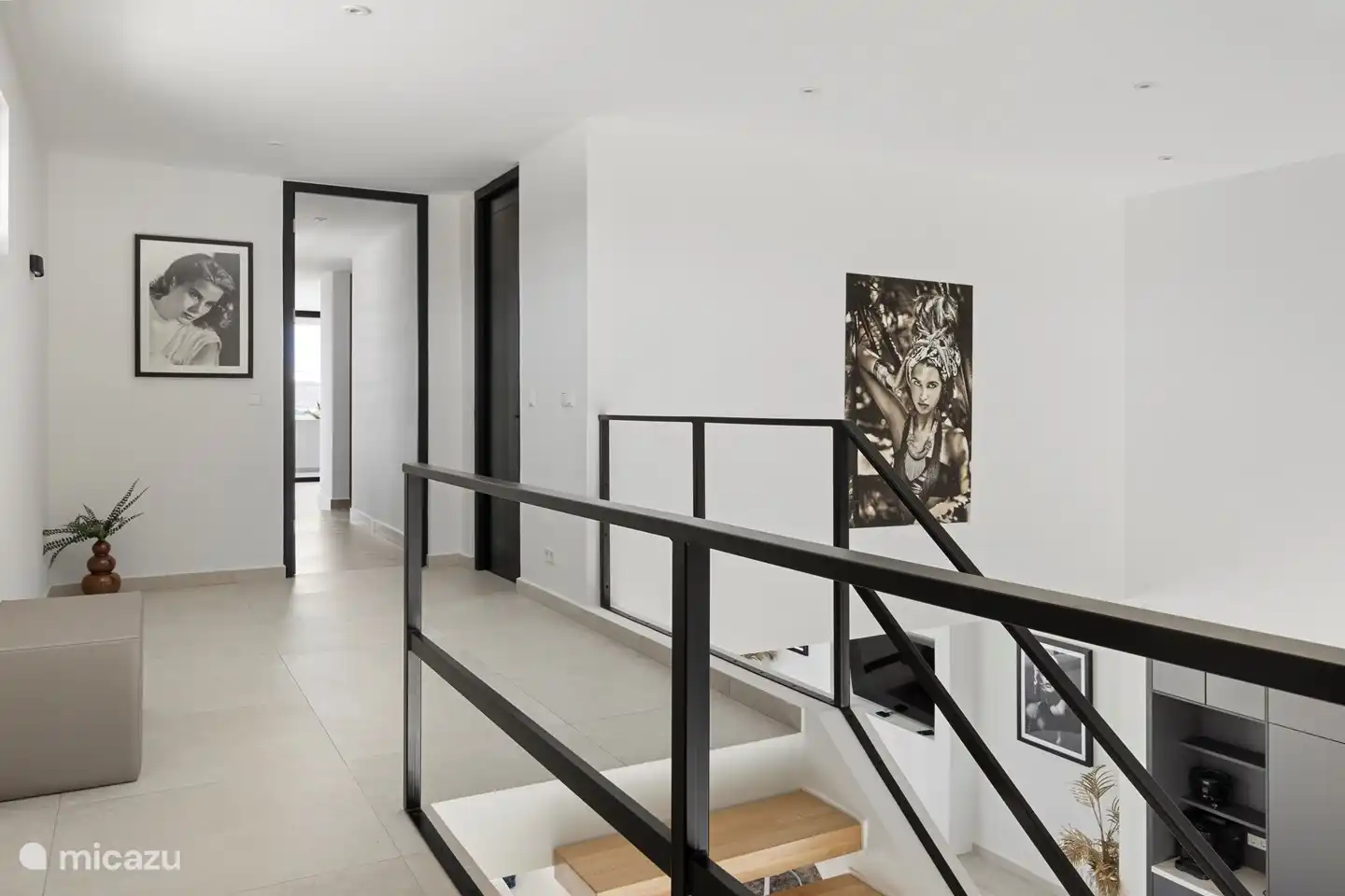 Treppe und Flur im Obergeschoss