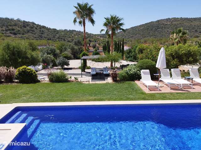 Jeu de boules, Portugal, Algarve, Paderne, villa Villa with cottage and Private Pool