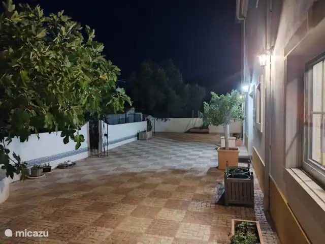 Entrecolinas | Portugal, Algarve, Paderne - villa Vue nocturne de la terrasse arrière