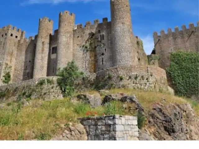 Casa Leo Mar | Portugal, Costa de Prata, Santa Catarina CLD - bungalow Le château d'Obidos est une expérience à vivre. Et surtout quand on se pare en chevalier. Ceci est loué là-bas.