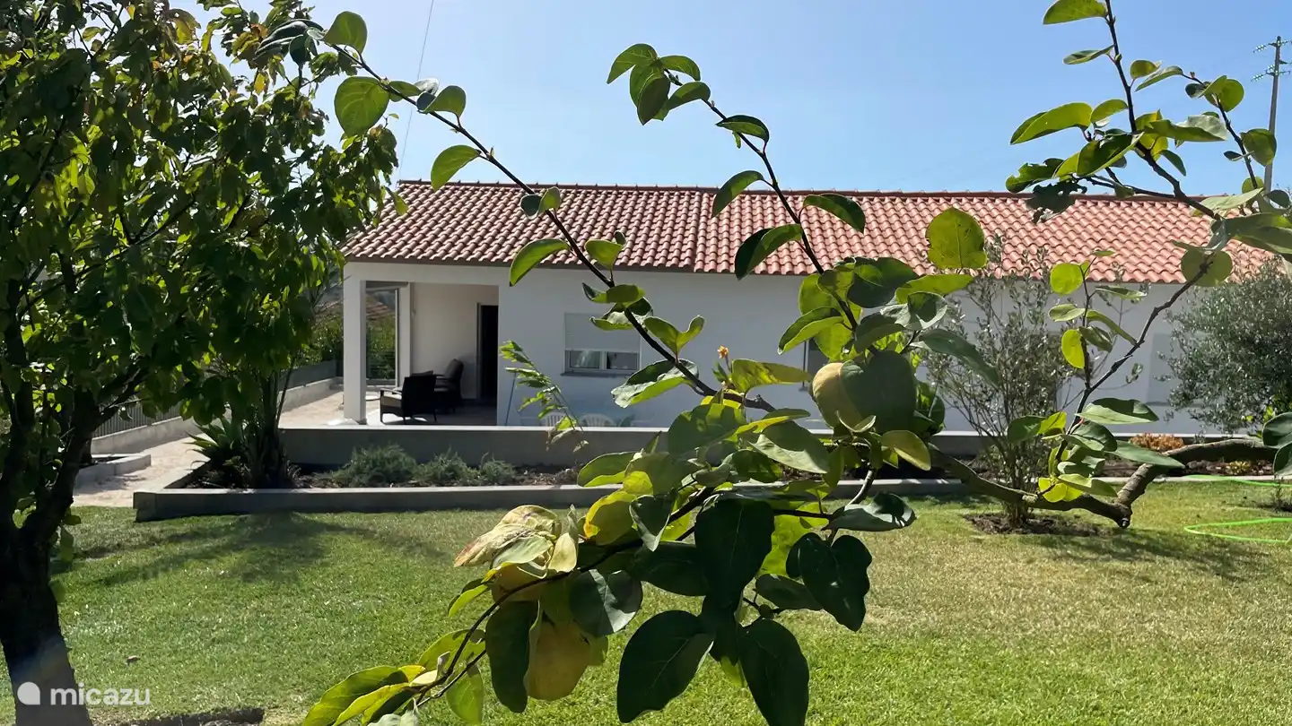 bungalow in Prata Coast, Portugal – Casa LeoMar