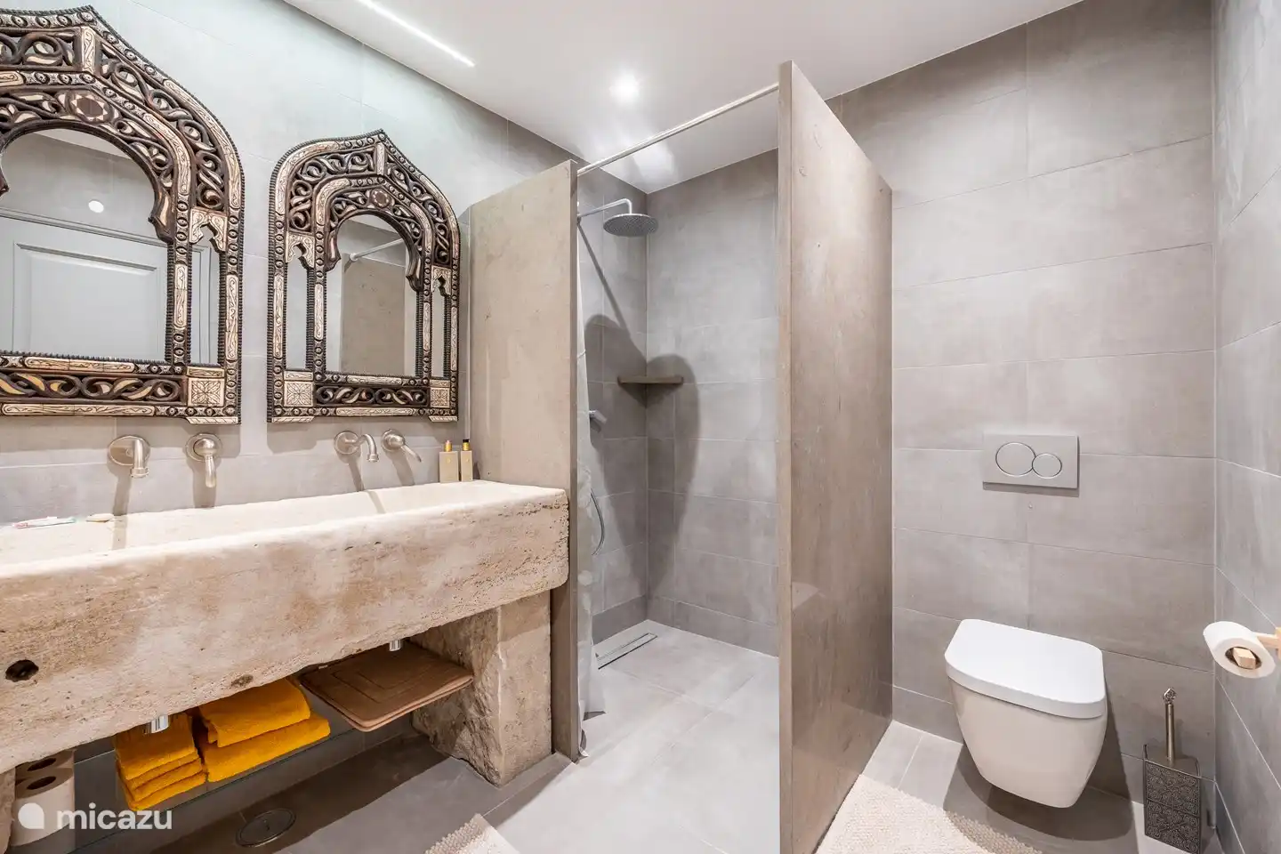 2. Schlafzimmer Badezimmer 1