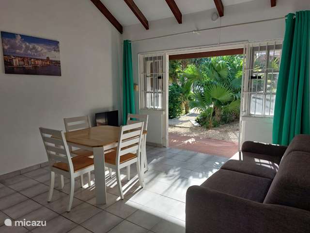 Vakantiehuis Curaçao, Curacao-Midden, Julianadorp - appartement Kas di Ala app. Parkiet met zwembad