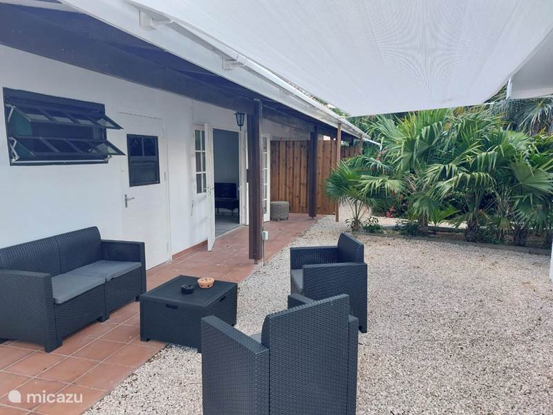 Vakantiehuis Curaçao, Curacao-Midden, Julianadorp Appartement Kas di Ala app. Parkiet met zwembad