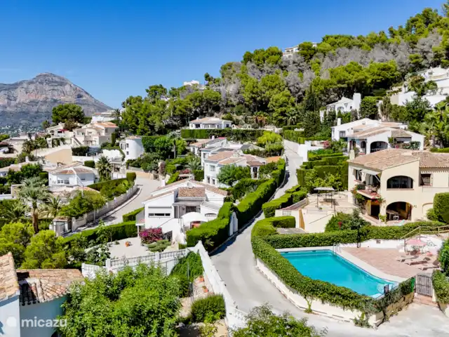 Casa Yoyosa en España, Costa Blanca, Jávea - villa Casa Yoyosa con el montgó a la izquierda