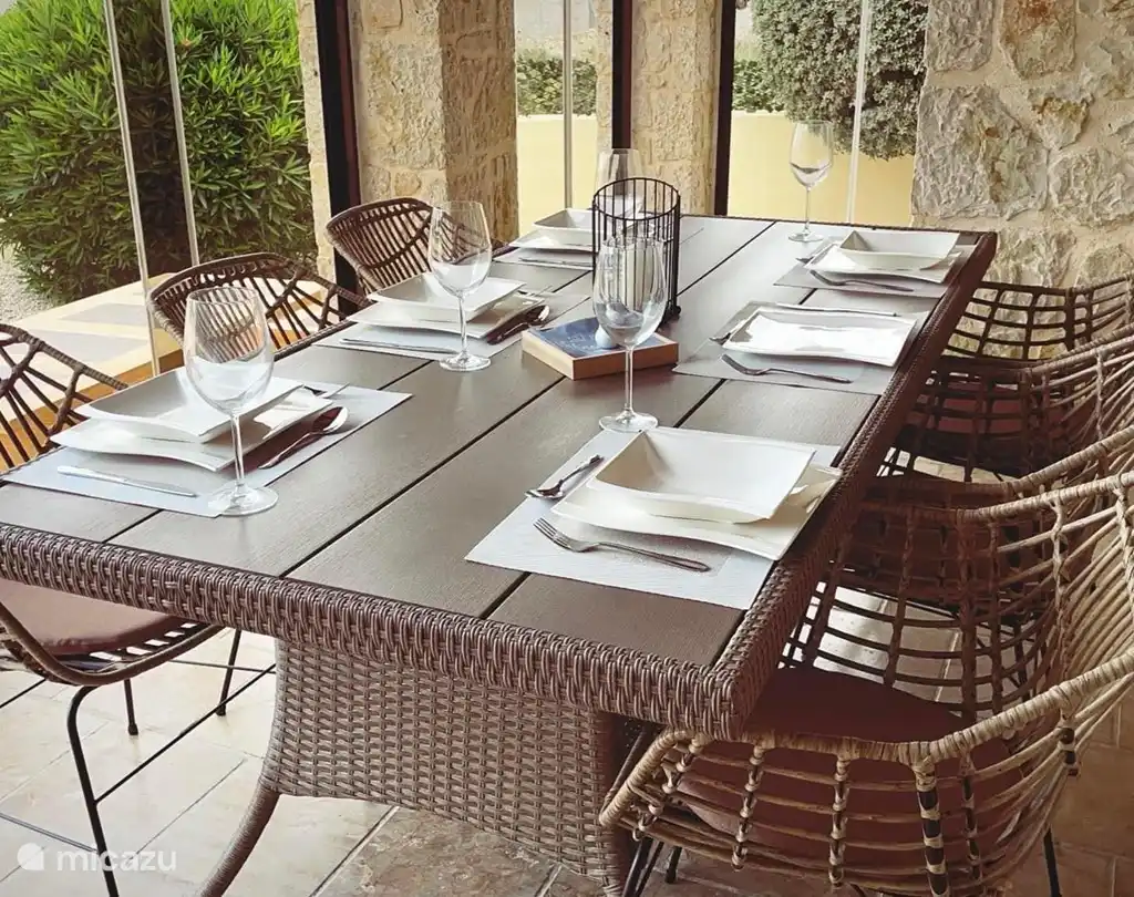 Luxe villa finca-stijl zwembad met zeezicht