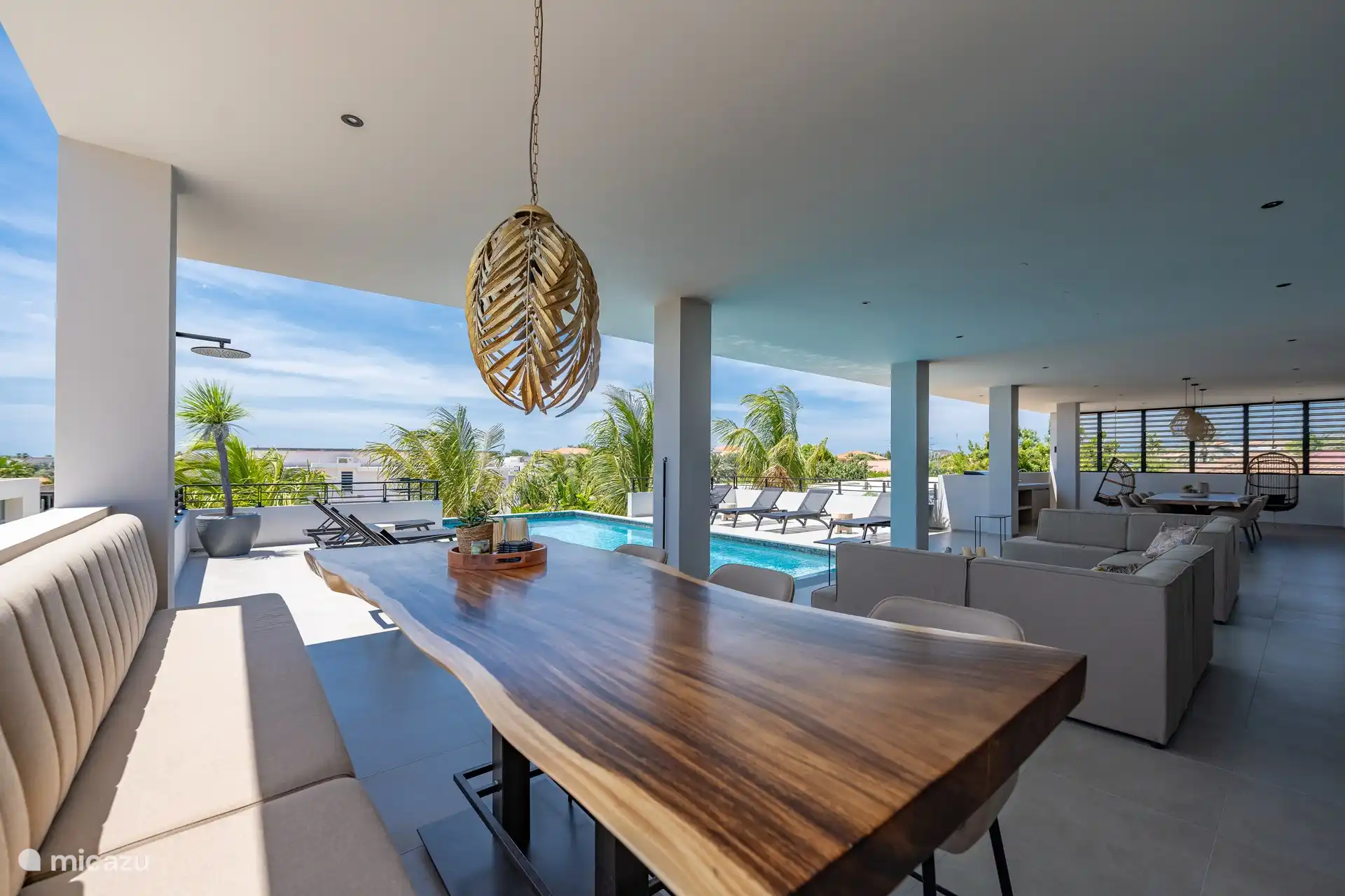 Unser Lieblingsplatz: der Stehtisch