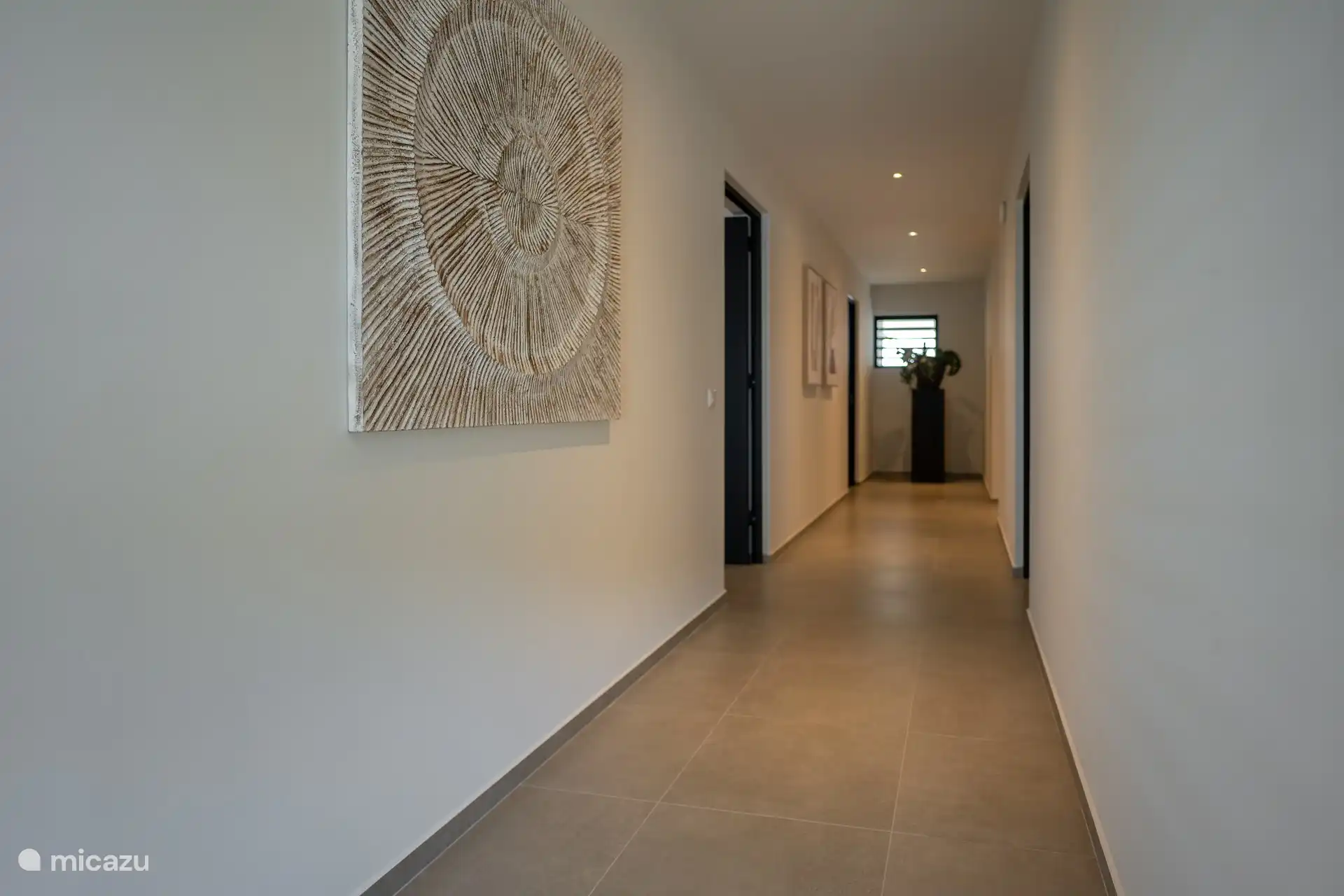 Der Korridor im Erdgeschoss