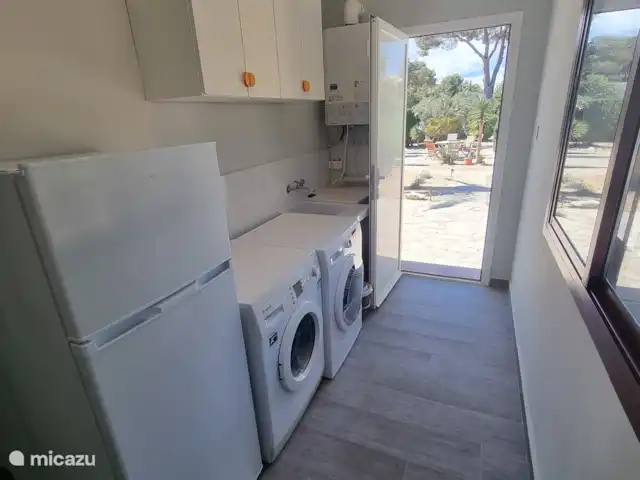 Villa Paradis | Espagne, Costa Blanca, Jávea - villa Dans la buanderie, il y a une machine à laver, un sèche-linge et un 2ème réfrigérateur