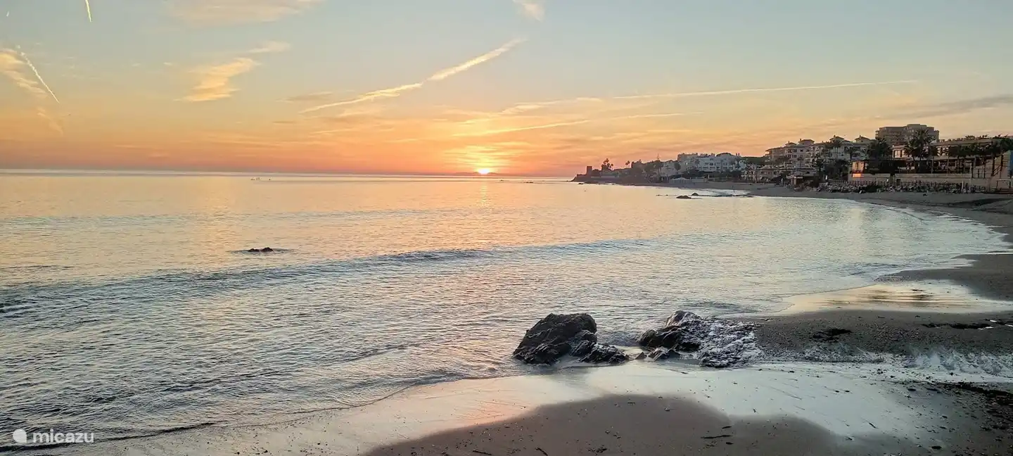 Atardecer en la playa de la Riviera