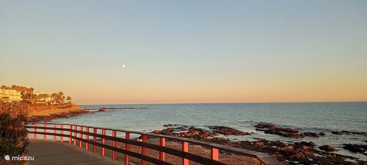 Salida de la luna en Riviera Beach