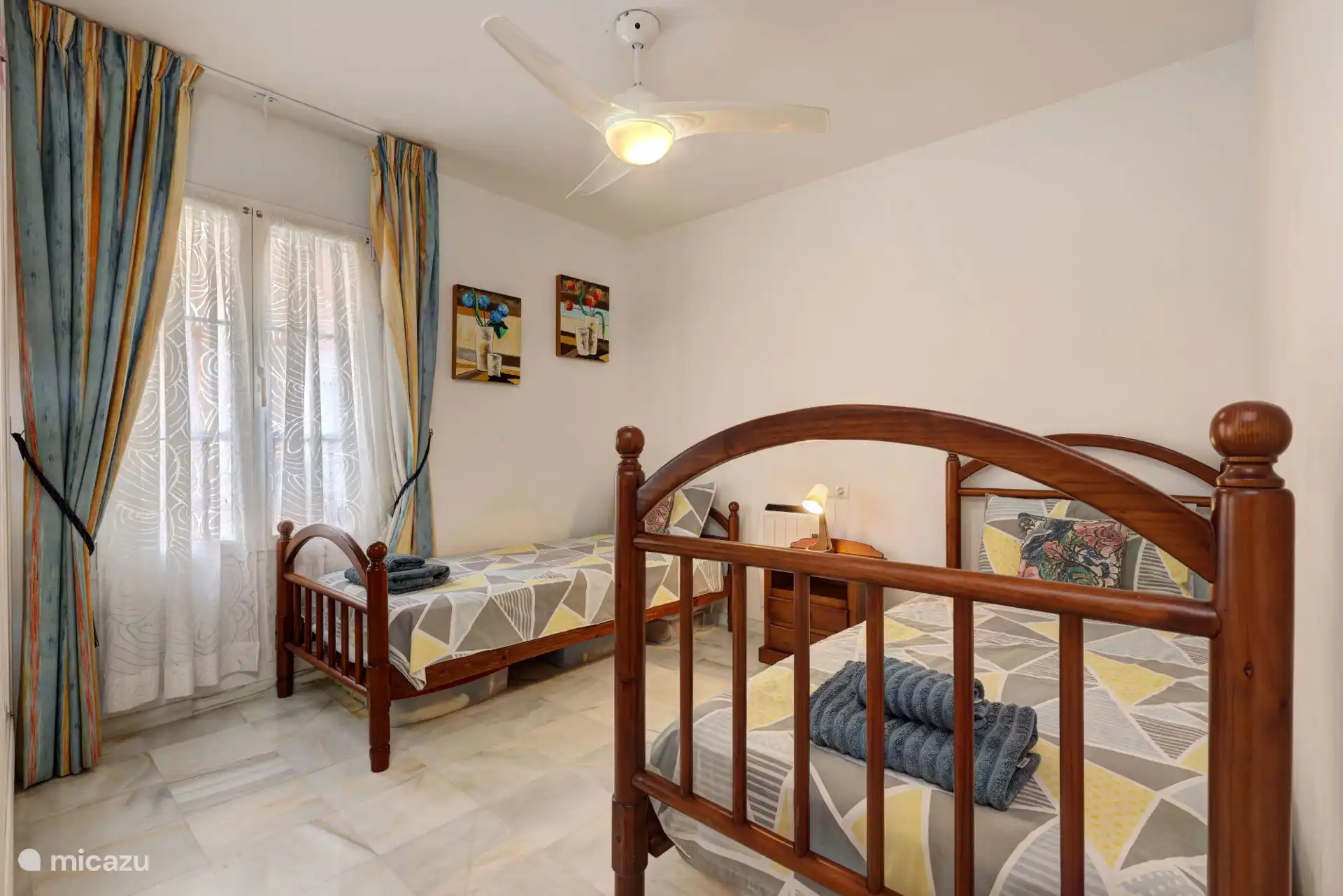 Schlafzimmer 2 mit Einzelbetten