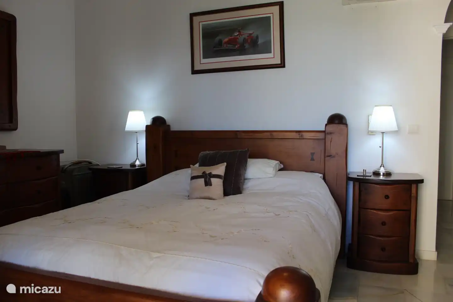 Hauptschlafzimmer mit Zugang zur Terrasse