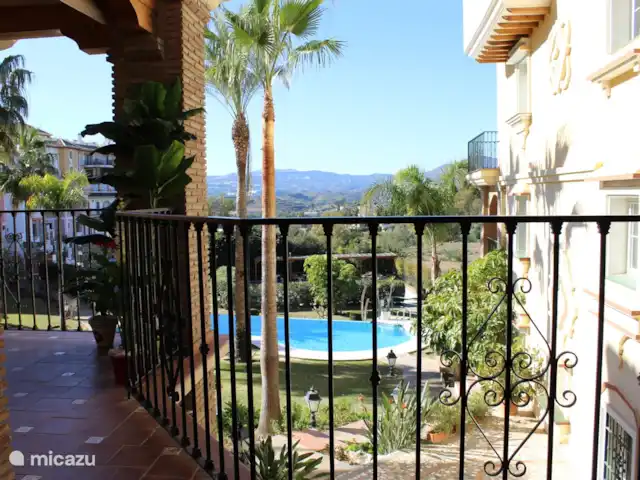 Mijas Golf, Appartement 2 Chambres 2 Salles de Bains | Espagne, Costa del Sol, Mijas Golf - appartement Vues sur la piscine depuis la terrasse