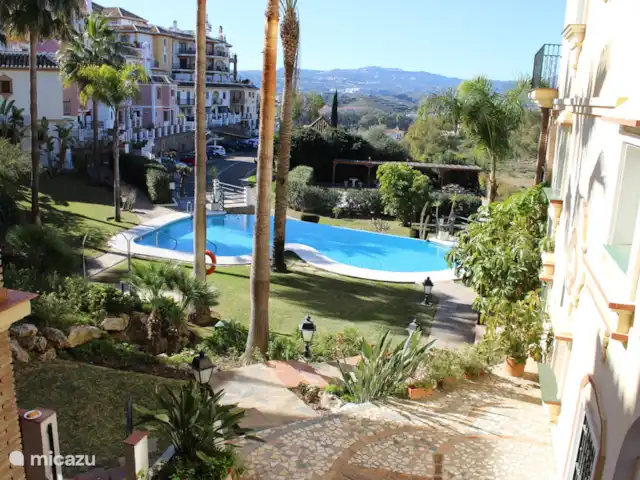 Mijas Golf, Appartement 2 Chambres 2 Salles de Bains | Espagne, Costa del Sol, Mijas Golf - appartement Vues sur la piscine depuis la terrasse