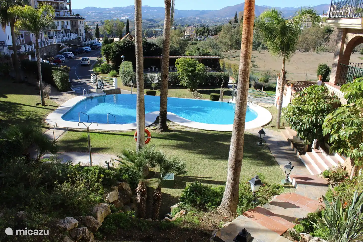 Poolblick von der Terrasse